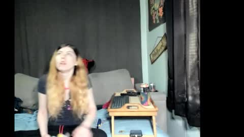 roxihazeleyes online show from March 23, 5:28 pm