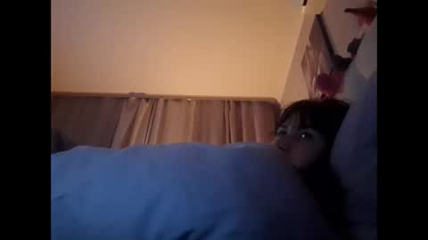 Snapshot of roxolanaa_sexy chatting on January 24, 3:43 am ROXOLANAA SEXY online show from January 24, 3:43 am