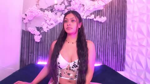 Snapshot of roxxane_bms chatting on January 13, 3:45 am Roxxane online show from January 13, 3:45 am