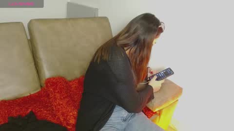 Snapshot of roxxxann666 chatting on February 25, 3:31 am roxxxann666 online show from February 25, 3:31 am