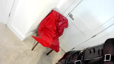 Roxy online show from April 2, 3:42 pm