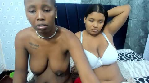 Snapshot of roxxy_velasquez chatting on February 6, 1:58 pm roxxy_velasquez online show from February 6, 1:58 pm