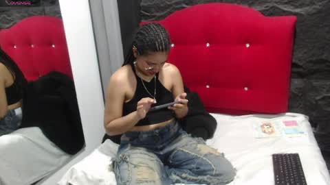 Roxxy  online show from April 2, 1:03 am