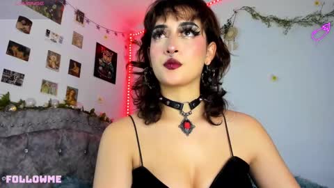 Snapshot of roxxystar_ chatting on February 27, 2:42 am Roxxane online show from February 27, 2:42 am