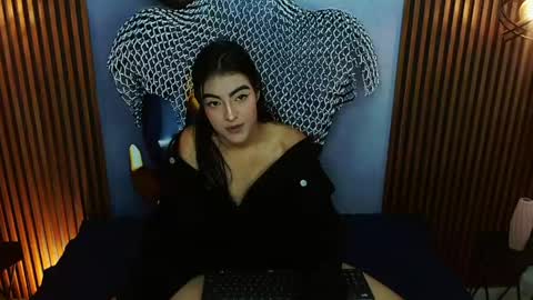 RoxxySweet online show from May 11, 2:45 pm