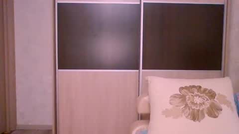 Snapshot of roxxywharton chatting on March 12, 12:33 pm Roxxy Wharton online show from March 12, 12:33 pm