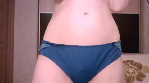 Snapshot of roxxywharton chatting on March 15, 5:30 pm Roxxy Wharton online show from March 15, 5:30 pm