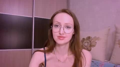 Snapshot of roxxywharton chatting on March 22, 6:00 pm Roxxy Wharton online show from March 22, 6:00 pm