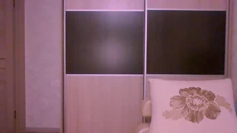 Snapshot of roxxywharton chatting on March 26, 5:02 am Roxxy Wharton online show from March 26, 5:02 am