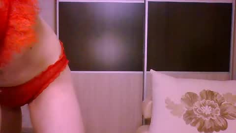 Snapshot of roxxywharton chatting on May 13, 11:51 am Roxxy Wharton online show from May 13, 11:51 am
