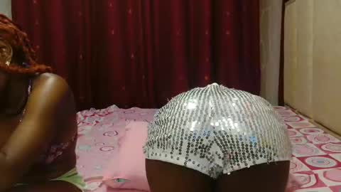 Roxy online show from April 14, 6:03 pm