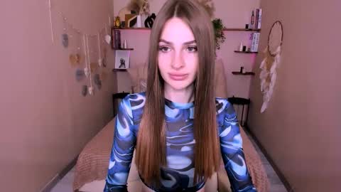 Roxy online show from February 3, 8:30 am