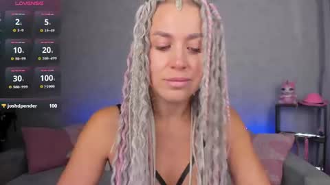 Snapshot of roxy_mars chatting on July 9, 1:31 am Roxy online show from July 9, 1:31 am