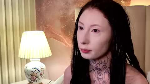 Snapshot of roxy_morrison_x chatting on June 28, 3:34 am roxanne online show from June 28, 3:34 am