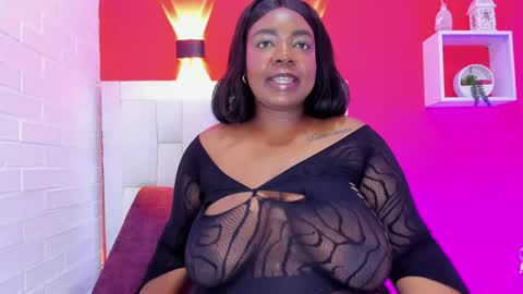 roxy_sexy69 online show from May 19, 9:54 pm