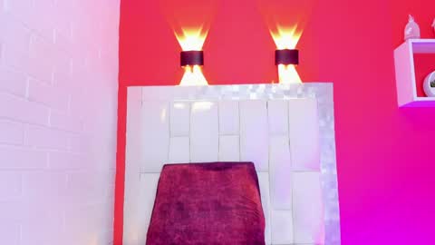 roxy_sexy69 online show from May 28, 7:33 pm