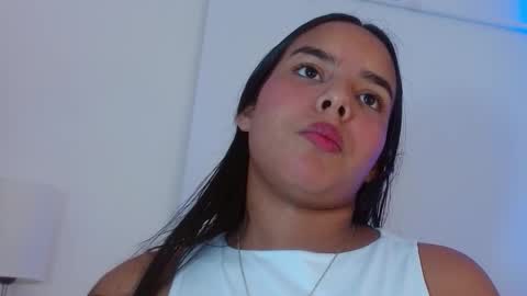 roxy_stone1 online show from October 30, 7:25 pm