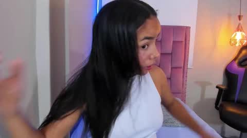 roxy_stone1 online show from February 27, 7:25 pm