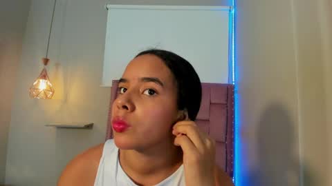 roxy_stone1 online show from May 19, 7:31 pm