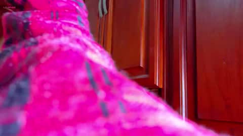 RoxyAron online show from March 28, 12:05 pm