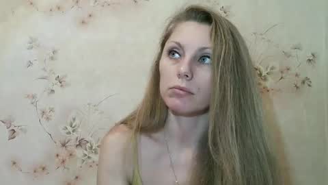 roxyfox18x01 online show from February 8, 10:40 am