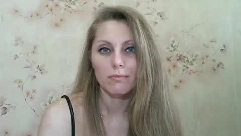 roxyfox18x01 online show from March 28, 3:11 pm