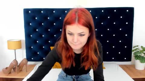 Snapshot of roxykinky chatting on September 30, 11:15 am Roxy online show from September 30, 11:15 am