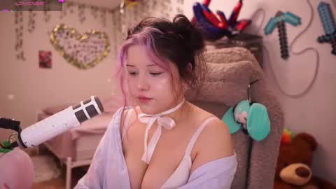 roxysuh online show from November 23, 7:30 am