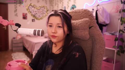 roxysuh online show from February 19, 7:26 am