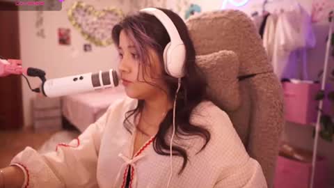 roxysuh online show from June 20, 12:08 pm