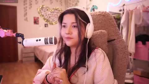 roxysuh online show from July 10, 8:29 am