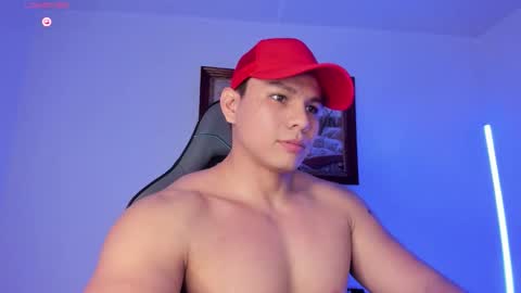 Snapshot of roy__constance chatting on February 3, 3:26 am Roy Constance online show from February 3, 3:26 am