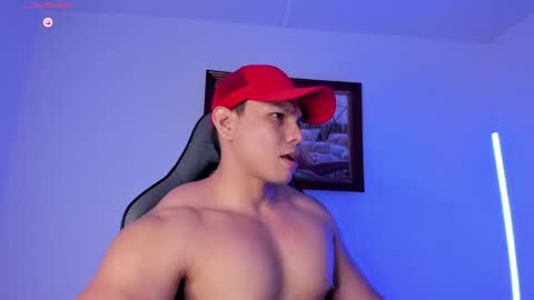 Snapshot of roy__constance chatting on February 6, 3:11 am Roy Constance online show from February 6, 3:11 am