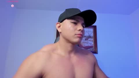 Snapshot of roy__constance chatting on February 12, 3:56 am Roy Constance online show from February 12, 3:56 am