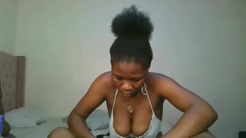 Snapshot of royal_goddes chatting on February 6, 11:52 pm goddes online show from February 6, 11:52 pm