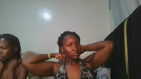 Snapshot of royal_goddes2 chatting on June 21, 8:17 am royal_goddes2 online show from June 21, 8:17 am