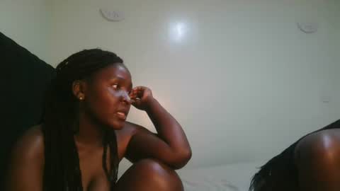 Snapshot of royal_goddes2 chatting on June 24, 4:22 am royal_goddes2 online show from June 24, 4:22 am