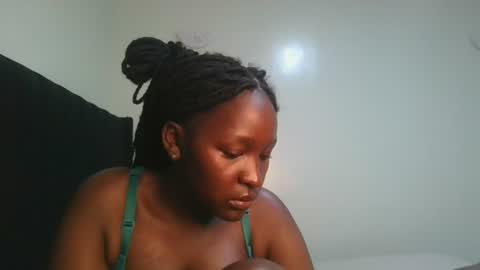 Snapshot of royal_goddes2 chatting on June 26, 3:44 am royal_goddes2 online show from June 26, 3:44 am
