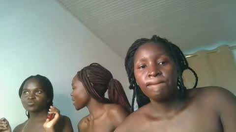 Snapshot of royal_goddes2 chatting on June 28, 6:52 am royal_goddes2 online show from June 28, 6:52 am