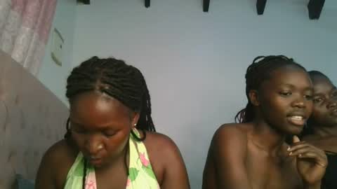 Snapshot of royal_goddes2 chatting on June 29, 3:35 am royal_goddes2 online show from June 29, 3:35 am