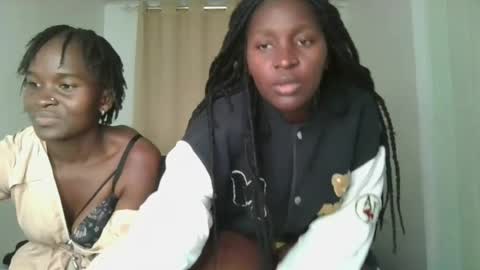 Snapshot of royal_goddes2 chatting on July 23, 11:02 pm royal_goddes2 online show from July 23, 11:02 pm