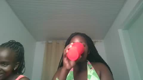 Snapshot of royal_goddes2 chatting on July 28, 7:39 pm royal_goddes2 online show from July 28, 7:39 pm