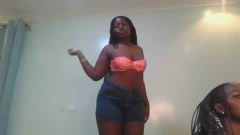 Snapshot of royal_goddes2 chatting on August 2, 5:06 am royal_goddes2 online show from August 2, 5:06 am