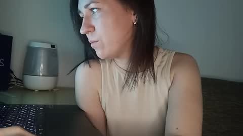 Snapshot of royalnectar chatting on May 25, 5:19 pm royalnectar online show from May 25, 5:19 pm