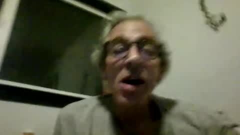 Snapshot of royboy2561 chatting on March 20, 10:42 am Roy Murrin online show from March 20, 10:42 am