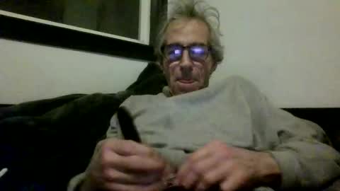 Snapshot of royboy2561 chatting on March 24, 7:02 am Roy Murrin online show from March 24, 7:02 am
