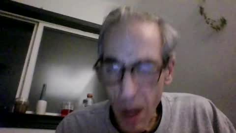 Snapshot of royboy2561 chatting on March 29, 7:41 am Roy Murrin online show from March 29, 7:41 am