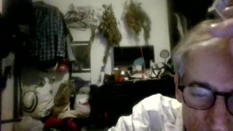 Snapshot of royboy2561 chatting on March 31, 8:15 am Roy Murrin online show from March 31, 8:15 am