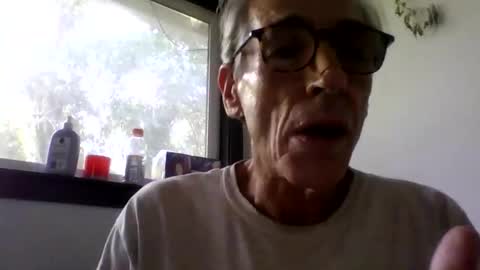 Snapshot of royboy2561 chatting on April 2, 11:46 pm Roy Murrin online show from April 2, 11:46 pm