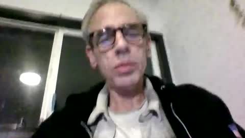 Snapshot of royboy2561 chatting on April 3, 12:47 pm Roy Murrin online show from April 3, 12:47 pm